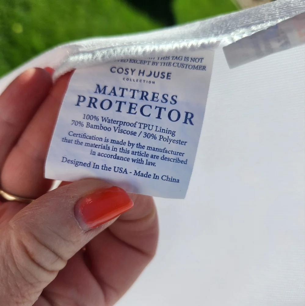 Cosy House Collection White Fitted Waterproof Mattress Protector, Twin XL